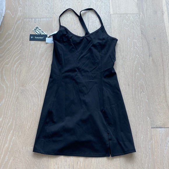Aritzia Dresses & Skirts - Aritzia TNA Court Dress